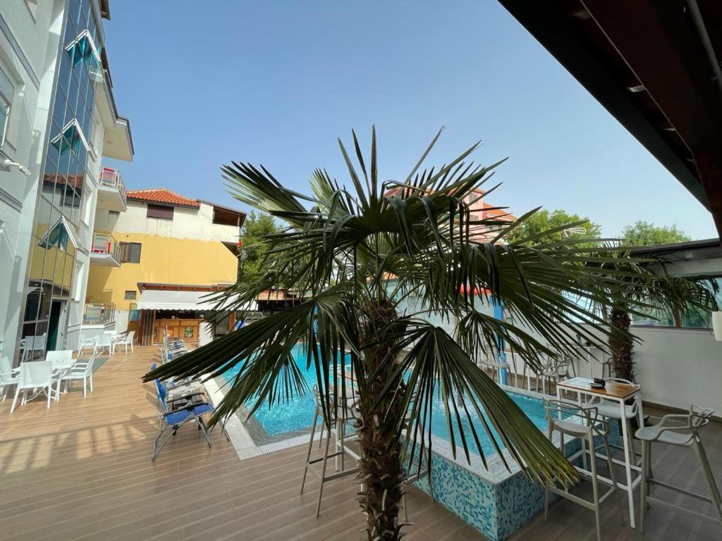 Brian Hotel Velipojë Exteriör bild