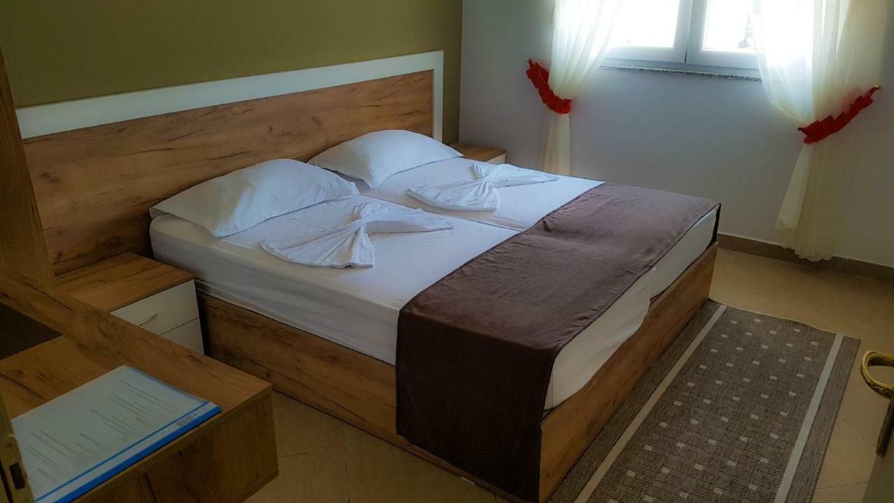 Brian Hotel Velipojë Exteriör bild